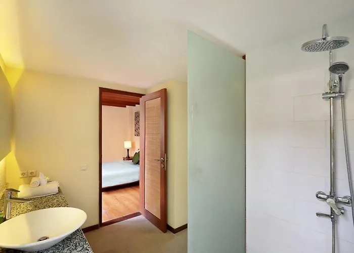 Super Value 4 Bedroom, Walk To Bintang Supermarket