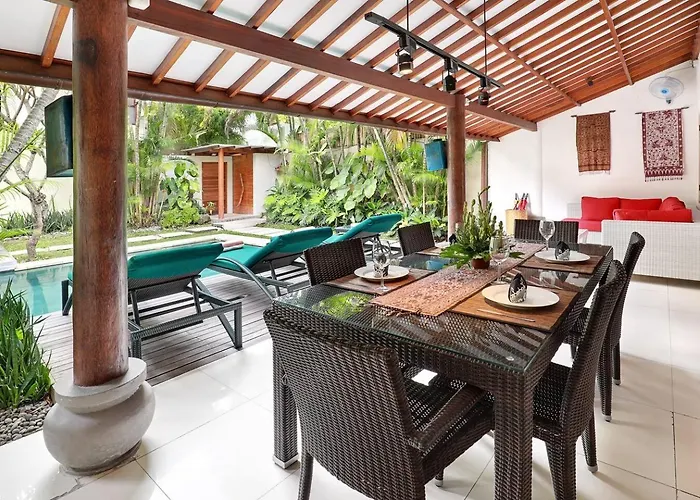 Super Value 4 Bedroom, Walk To Bintang Supermarket Villa *