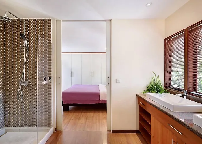 Super Value 4 Bedroom, Walk To Bintang Supermarket * Seminyak (Bali)