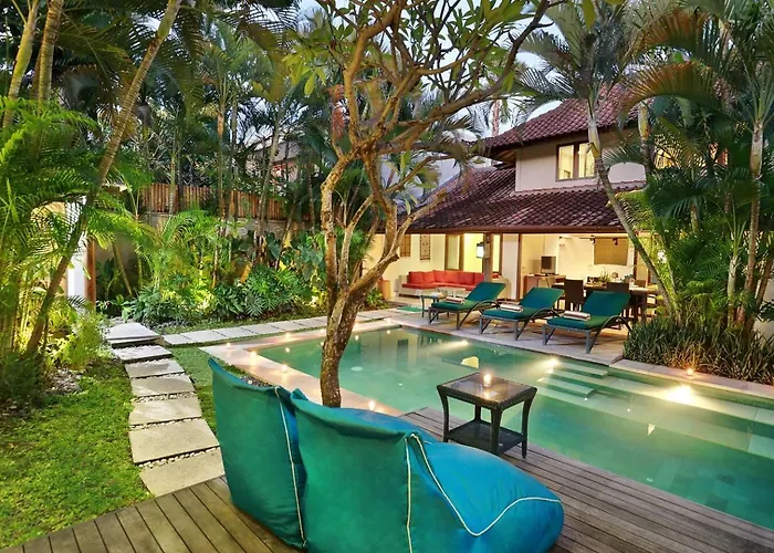 Super Value 4 Bedroom, Walk To Bintang Supermarket Villa