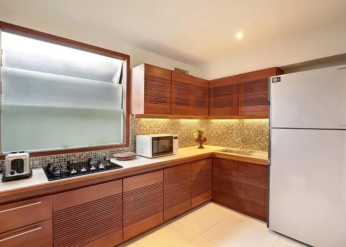 Super Value 4 Bedroom, Walk To Bintang Supermarket Villa Seminyak (Bali)