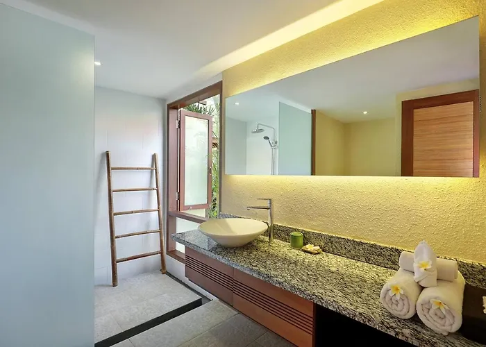 Super Value 4 Bedroom, Walk To Bintang Supermarket *