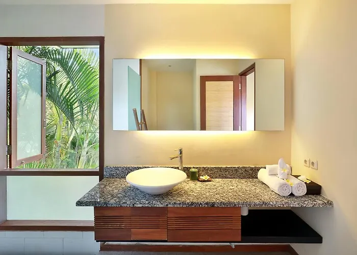 Super Value 4 Bedroom, Walk To Bintang Supermarket Seminyak (Bali)