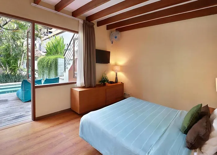 Super Value 4 Bedroom, Walk To Bintang Supermarket Villa