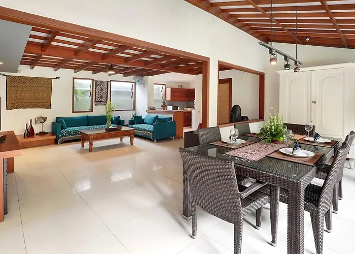 Super Value 4 Bedroom, Walk To Bintang Supermarket *